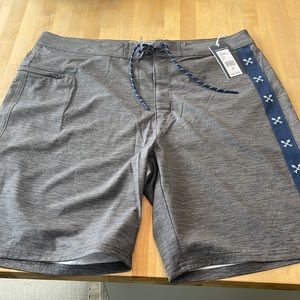 Brand New Vineyard Vines Performance Shorts NWTs